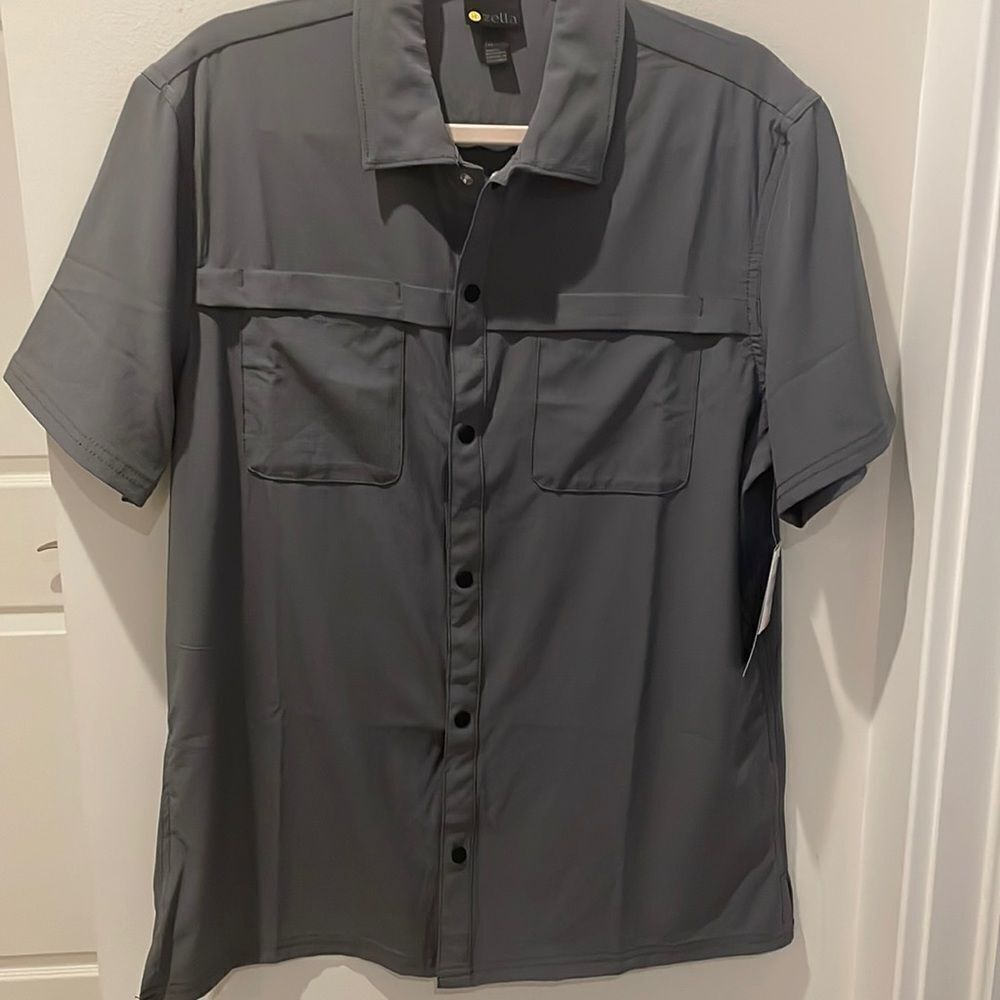 NWT Zella short sleeve shirt Grey Magnet size medium